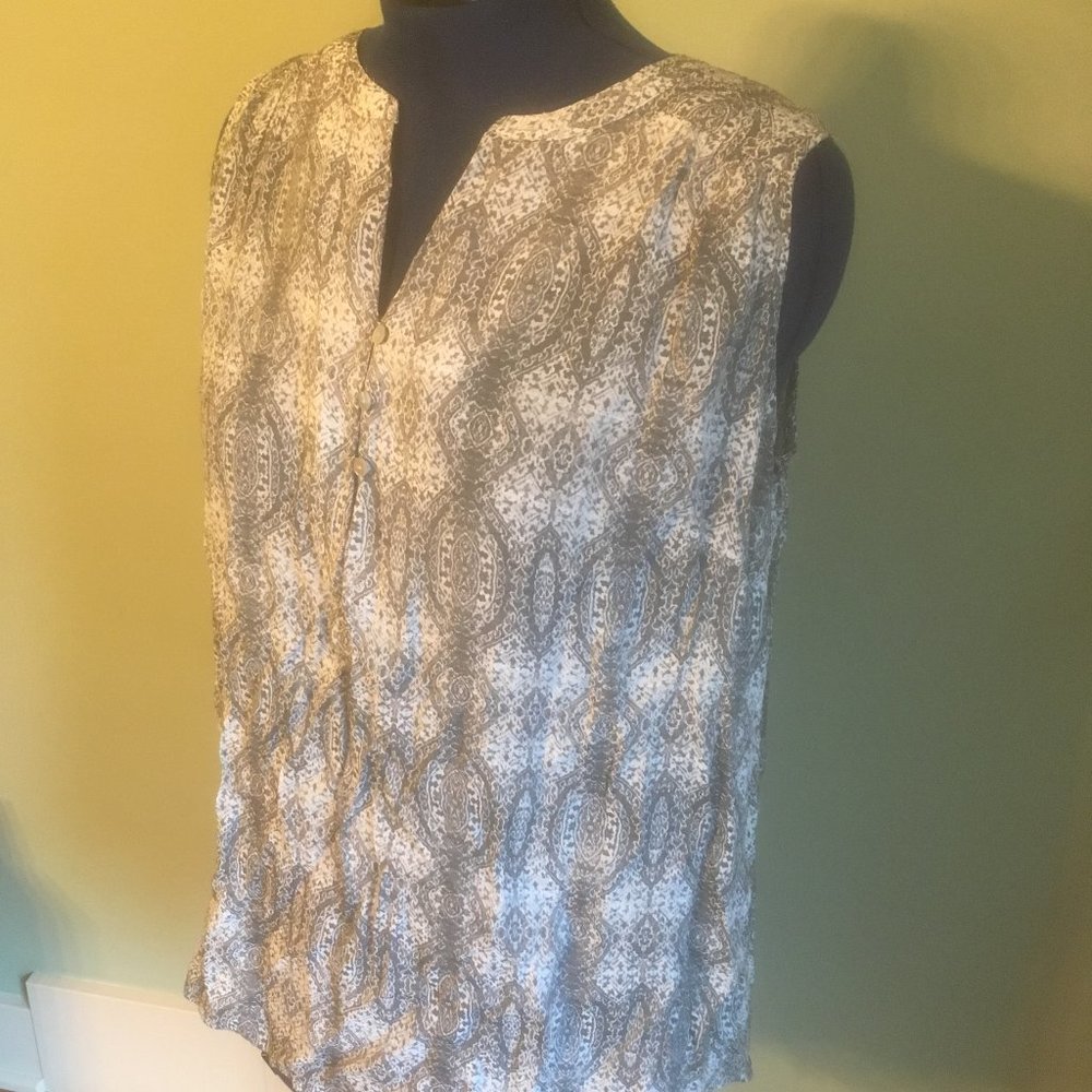 Flowy Faded Glory sleeveless top 2X paisley tribal